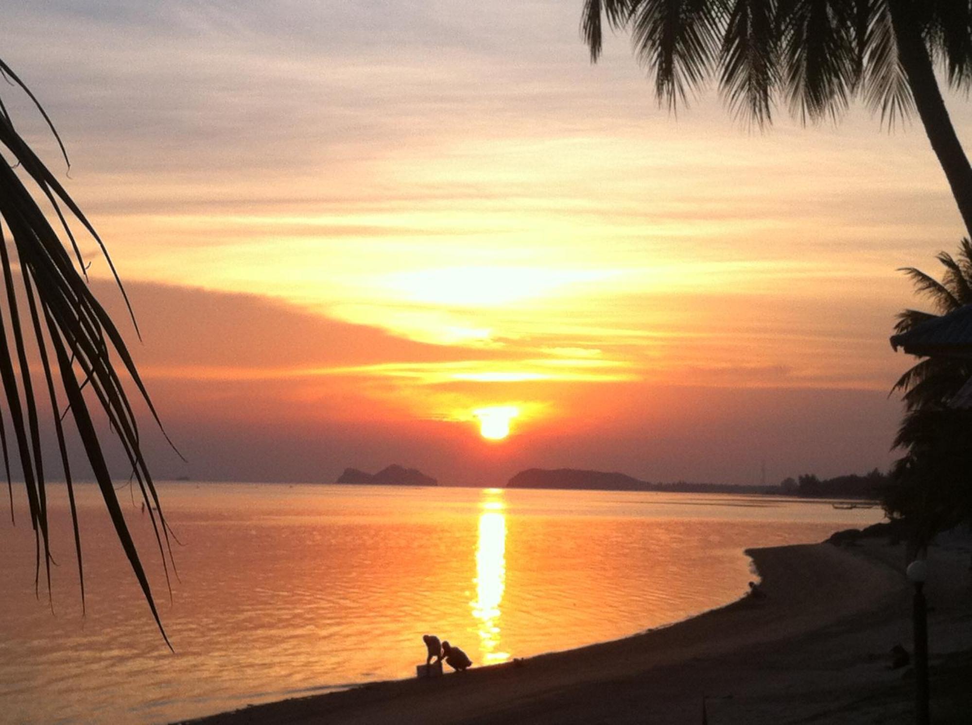 The Scenery Beach Resort Baan Khai Eksteriør bilde