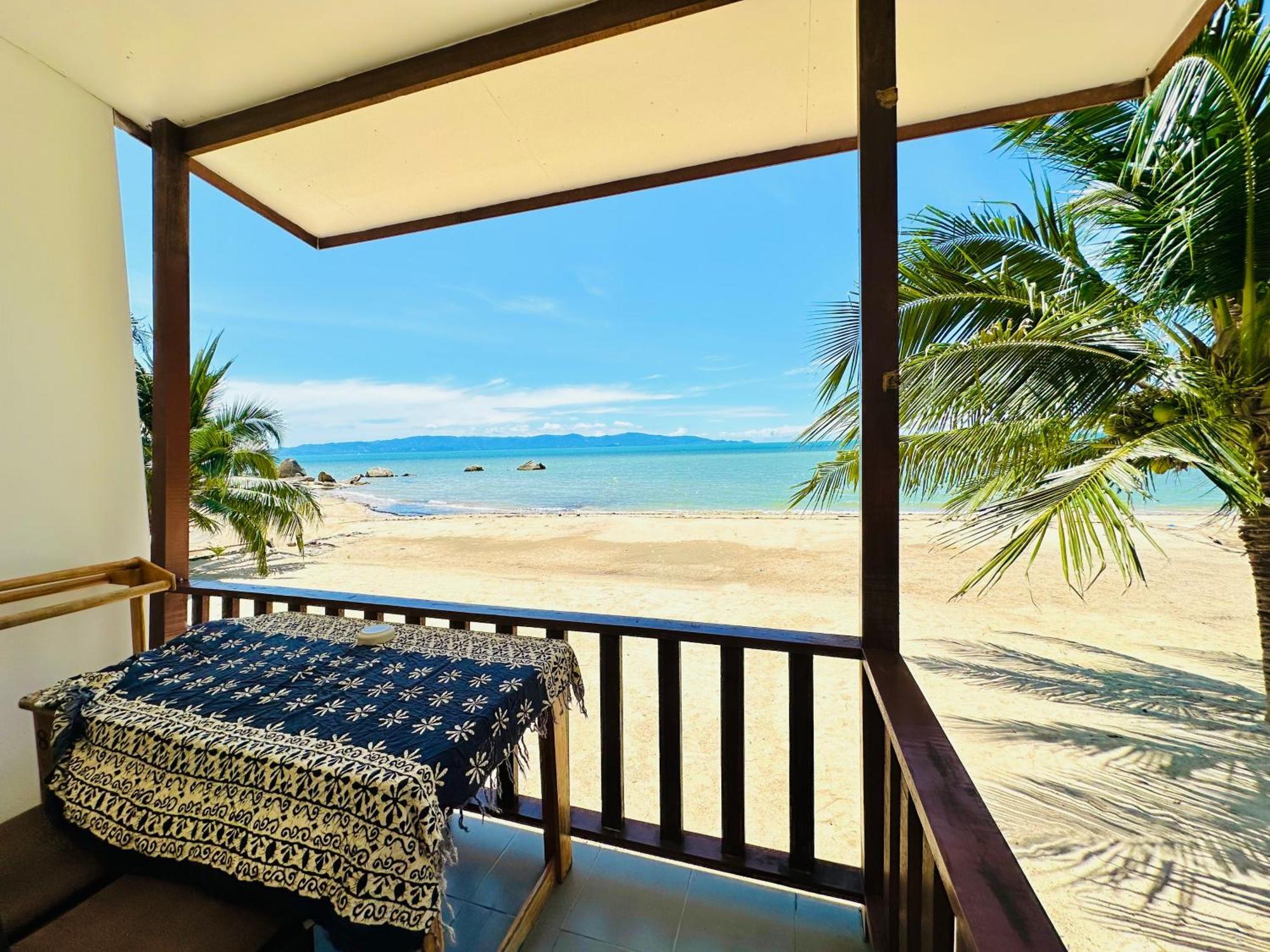 The Scenery Beach Resort Baan Khai Eksteriør bilde